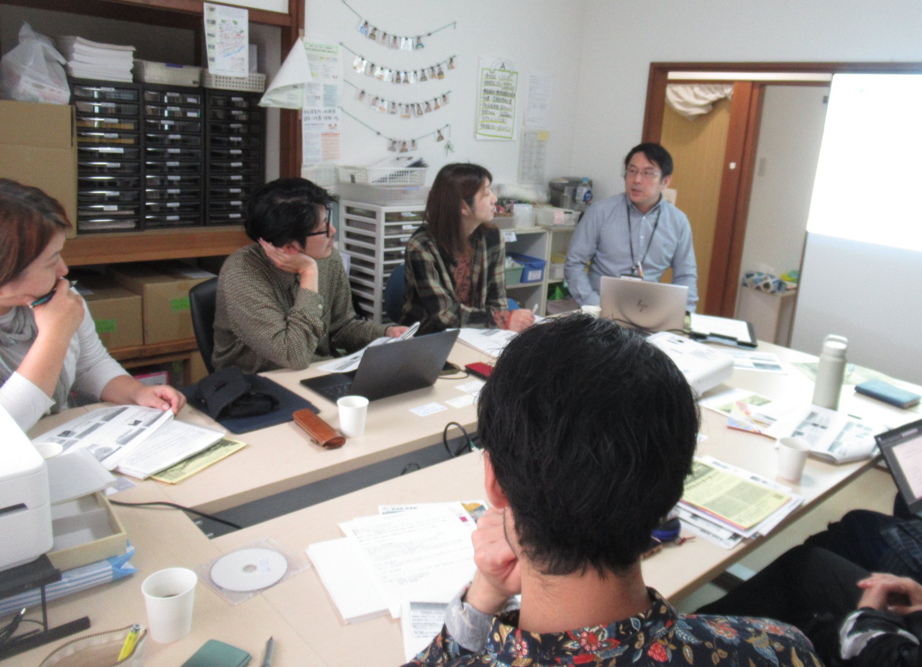 大学の学識者のみなさん富田視察